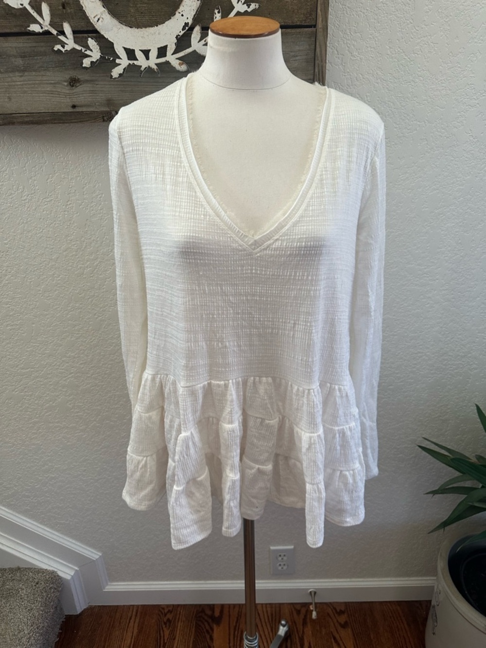 Anthropologie Deletta Thea Casual V‑Neck Peplum Long‑Sleeve Top - White size M